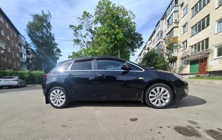 Opel Astra J, 2011 год, 700 000 рублей, 3 фотография
