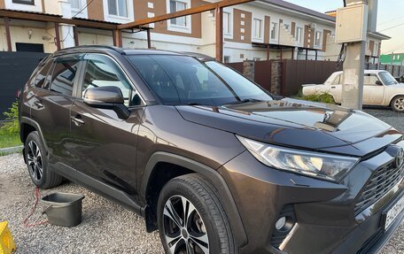 Toyota RAV4, 2020 год, 3 500 000 рублей, 3 фотография