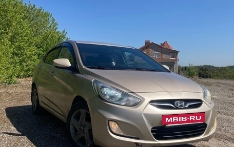 Hyundai Solaris II рестайлинг, 2011 год, 550 000 рублей, 2 фотография