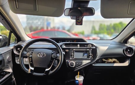 Toyota Prius c I, 2017 год, 1 700 000 рублей, 7 фотография