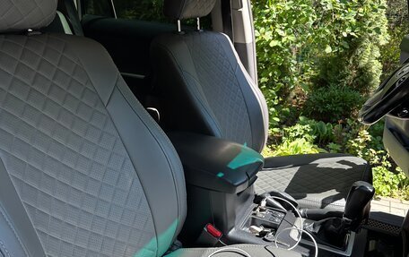 Toyota Land Cruiser Prado 150 рестайлинг 2, 2011 год, 2 100 000 рублей, 12 фотография