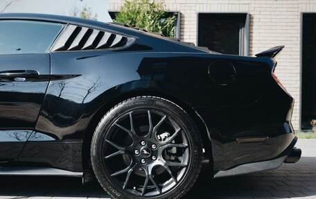 Ford Mustang VI рестайлинг, 2018 год, 2 300 000 рублей, 4 фотография