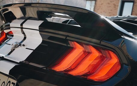 Ford Mustang VI рестайлинг, 2018 год, 2 300 000 рублей, 9 фотография