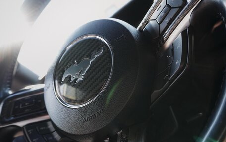 Ford Mustang VI рестайлинг, 2018 год, 2 300 000 рублей, 17 фотография
