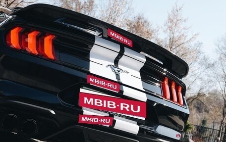 Ford Mustang VI рестайлинг, 2018 год, 2 300 000 рублей, 3 фотография