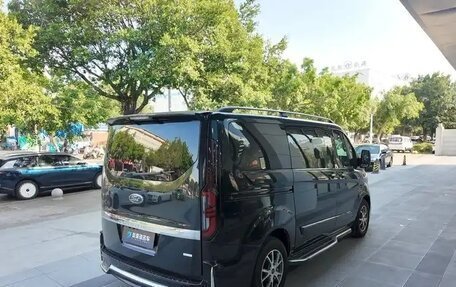 Ford Tourneo Custom I рестайлинг, 2024 год, 4 760 000 рублей, 5 фотография
