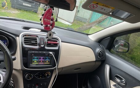 Renault Logan II, 2018 год, 920 000 рублей, 9 фотография
