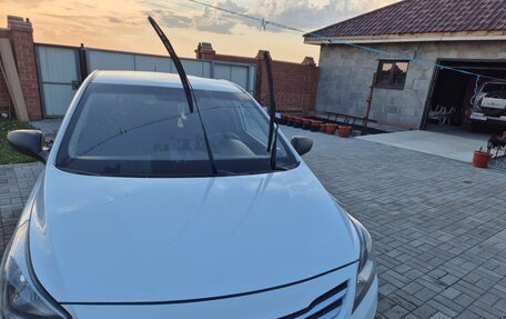Hyundai Solaris II рестайлинг, 2014 год, 900 000 рублей, 2 фотография
