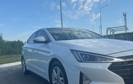 Hyundai Avante, 2018 год, 1 450 000 рублей, 2 фотография