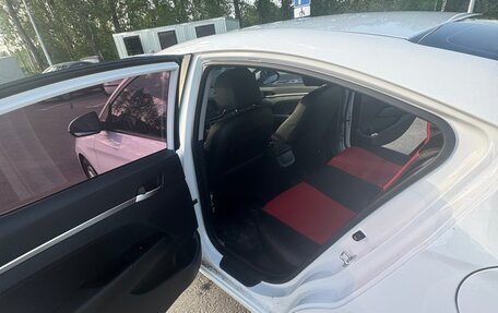 Hyundai Avante, 2018 год, 1 450 000 рублей, 10 фотография