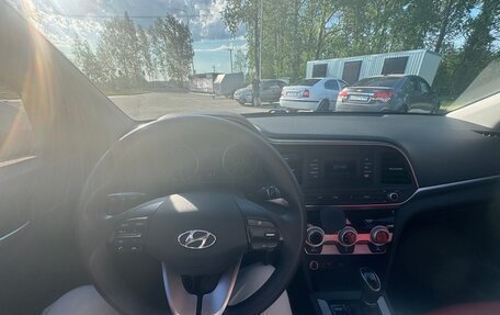Hyundai Avante, 2018 год, 1 450 000 рублей, 13 фотография