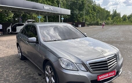 Mercedes-Benz E-Класс, 2010 год, 1 550 000 рублей, 1 фотография