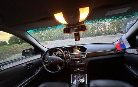 Mercedes-Benz E-Класс, 2010 год, 1 550 000 рублей, 10 фотография