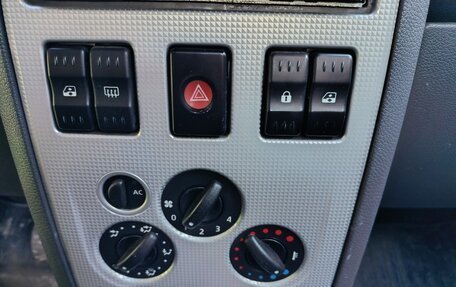 Renault Logan I, 2009 год, 385 000 рублей, 13 фотография