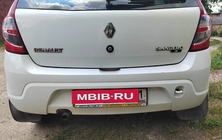 Renault Sandero I, 2013 год, 750 000 рублей, 2 фотография