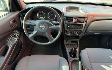 Nissan Almera, 2005 год, 430 000 рублей, 20 фотография