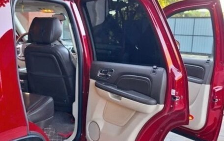 Cadillac Escalade III, 2013 год, 2 550 000 рублей, 8 фотография