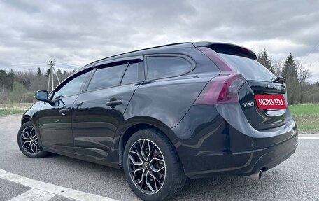 Volvo V60 I, 2017 год, 1 980 000 рублей, 3 фотография