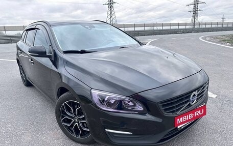 Volvo V60 I, 2017 год, 1 980 000 рублей, 6 фотография