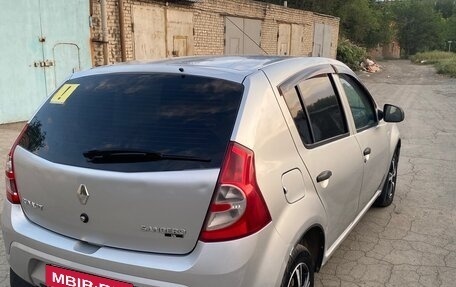 Renault Sandero I, 2013 год, 650 000 рублей, 4 фотография