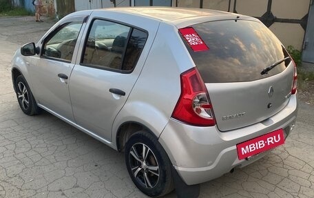 Renault Sandero I, 2013 год, 650 000 рублей, 3 фотография