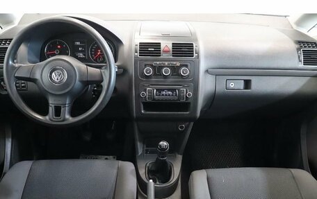 Volkswagen Touran III, 2012 год, 999 000 рублей, 9 фотография