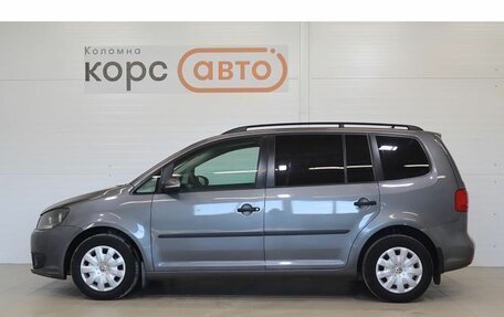 Volkswagen Touran III, 2012 год, 999 000 рублей, 2 фотография