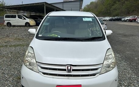 Toyota ISis I, 2010 год, 1 250 000 рублей, 9 фотография