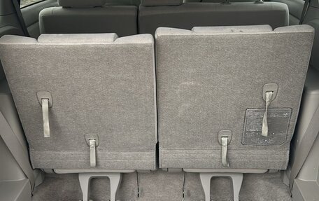 Toyota ISis I, 2010 год, 1 250 000 рублей, 17 фотография