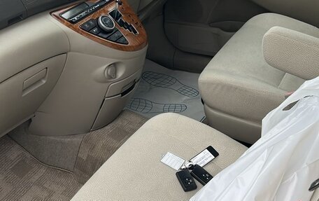 Toyota ISis I, 2010 год, 1 250 000 рублей, 15 фотография