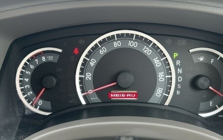 Toyota ISis I, 2010 год, 1 250 000 рублей, 10 фотография
