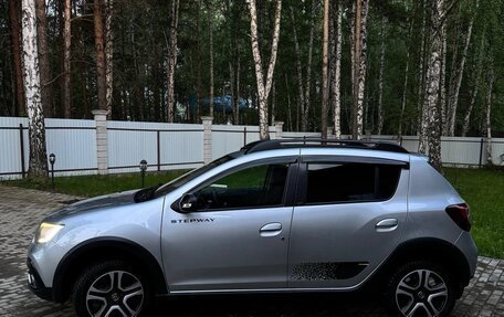 Renault Sandero II рестайлинг, 2021 год, 1 390 000 рублей, 3 фотография