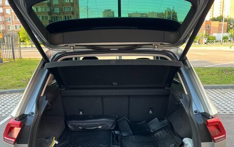 Volkswagen Tiguan II, 2018 год, 2 950 000 рублей, 3 фотография
