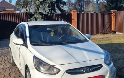 Hyundai Solaris II рестайлинг, 2012 год, 700 000 рублей, 1 фотография