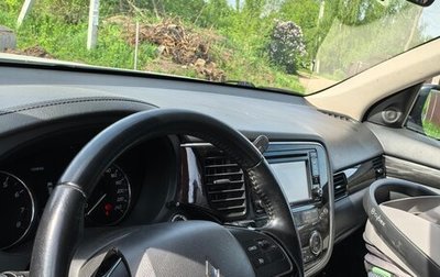 Mitsubishi Outlander III рестайлинг 3, 2017 год, 1 750 000 рублей, 1 фотография