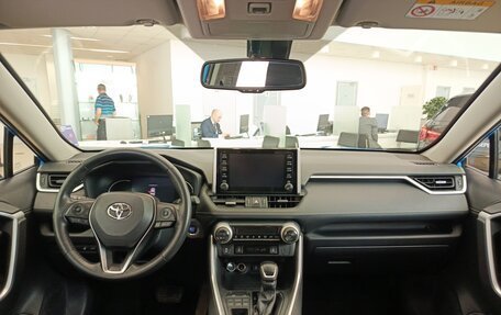 Toyota RAV4, 2021 год, 3 138 000 рублей, 14 фотография