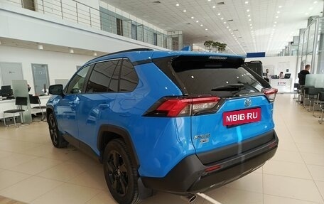 Toyota RAV4, 2021 год, 3 138 000 рублей, 7 фотография
