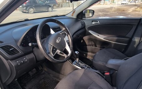 Hyundai Solaris II рестайлинг, 2012 год, 700 000 рублей, 7 фотография