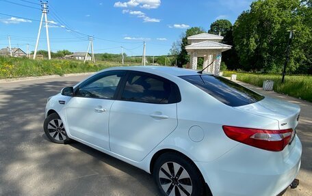 KIA Rio III рестайлинг, 2013 год, 900 000 рублей, 2 фотография