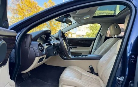 Jaguar XJ IV (X351), 2016 год, 3 490 000 рублей, 10 фотография
