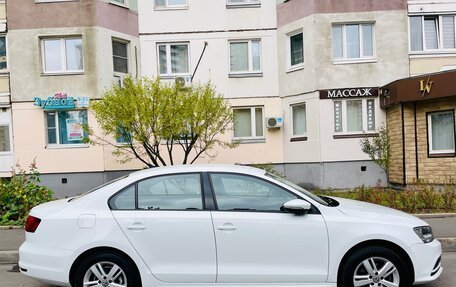 Volkswagen Jetta VI, 2018 год, 1 598 000 рублей, 3 фотография