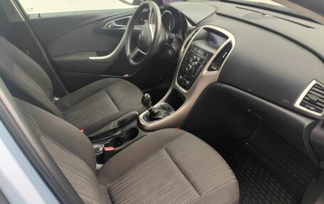 Opel Astra J, 2011 год, 575 000 рублей, 6 фотография