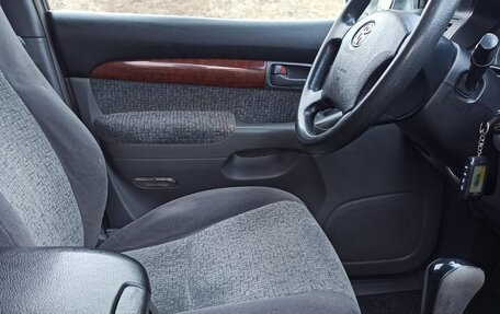 Toyota Land Cruiser Prado 120 рестайлинг, 2007 год, 2 100 000 рублей, 18 фотография