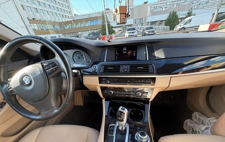 BMW 5 серия, 2013 год, 2 100 000 рублей, 13 фотография