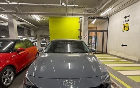 Hyundai Elantra, 2021 год, 2 090 000 рублей, 3 фотография