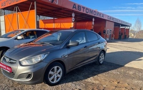 Hyundai Solaris II рестайлинг, 2013 год, 835 000 рублей, 3 фотография