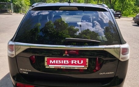 Mitsubishi Outlander III рестайлинг 3, 2012 год, 1 120 000 рублей, 13 фотография
