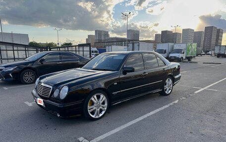 Mercedes-Benz E-Класс, 1999 год, 900 000 рублей, 2 фотография