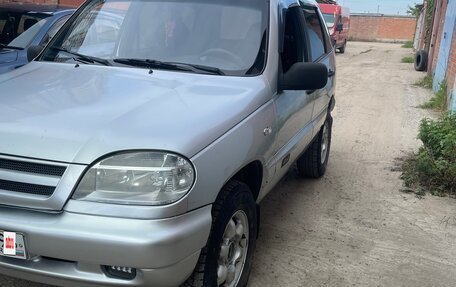 Chevrolet Niva I рестайлинг, 2006 год, 450 000 рублей, 2 фотография