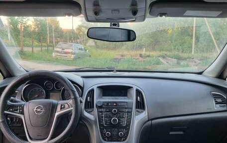 Opel Astra J, 2013 год, 800 000 рублей, 4 фотография